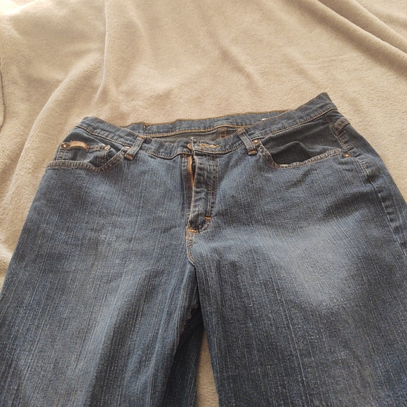 Jeans - Picture 3 of 3